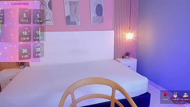 Snapshot of candy_lux30 chatting on 10.26.25 candy lux30 online show from 10.26.25