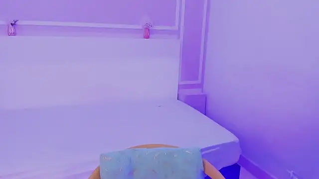 candy lux30 online show from 02.14.26