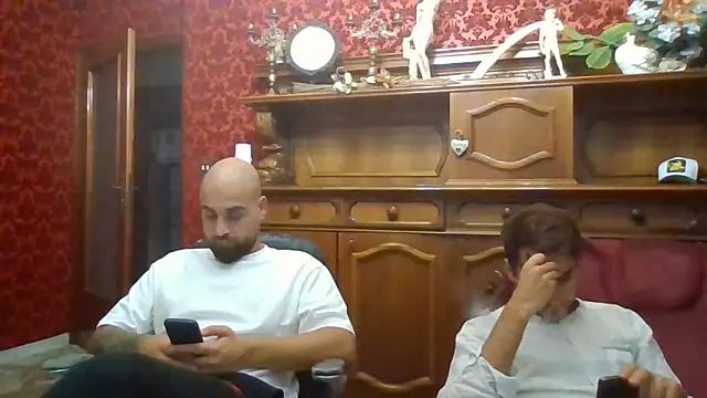 Snapshot of omihaze94 chatting on 09.30.25 omihaze94 online show from 09.30.25