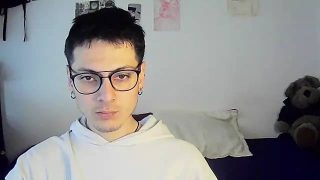 Snapshot of Dioniso_guy8 chatting on 09.28.25 Dioniso guy8 online show from 09.28.25