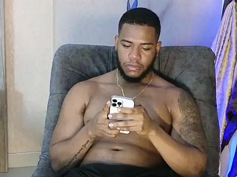 BenjaminCol  online show from 10.21.25