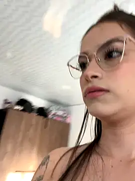 Snapshot of alysa_g_ chatting on 10.02.25 alysa g online show from 10.02.25