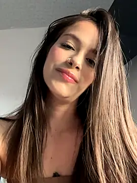 Snapshot of alysa_g_ chatting on 10.06.25 alysa g online show from 10.06.25