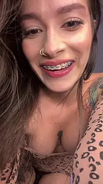 Snapshot of alysa_g_ chatting on 10.22.25 alysa g online show from 10.22.25