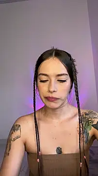 Snapshot of alysa_g_ chatting on 11.08.25 alysa g online show from 11.08.25