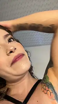 Snapshot of alysa_g_ chatting on 12.02.25 alysa g online show from 12.02.25