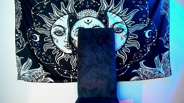 Snapshot of Calita_sexy1 chatting on 10.31.25 Calita sexy1 online show from 10.31.25