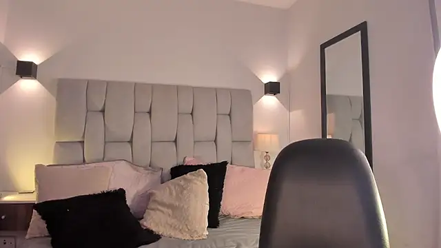 Seraphyne666 online show from 03.12.26