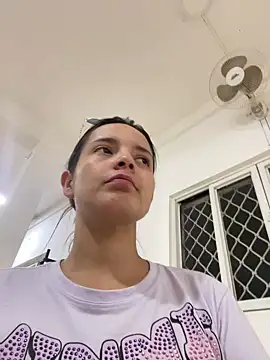 Mia jhoonson online show from 02.05.26