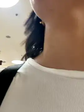 Adry Bach  online show from 11.23.25