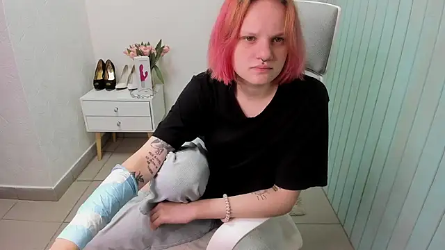 Snapshot of Elieiza_xo chatting on 09.25.25 Elieiza xo online show from 09.25.25