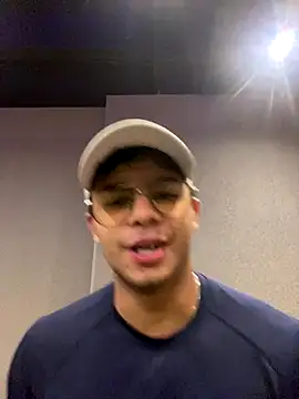 Snapshot of jayd_muscle chatting on 11.04.25 jayd muscle online show from 11.04.25