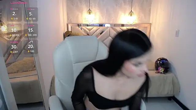 Snapshot of Natalie_loffreda chatting on 03.17.26 Natalie loffreda online show from 03.17.26