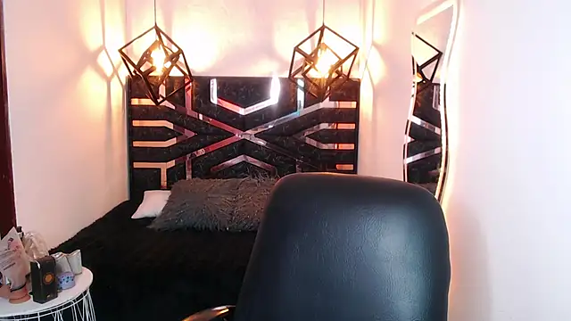 Snapshot of Natalie_loffreda chatting on 04.01.26 Natalie loffreda online show from 04.01.26