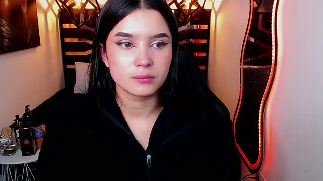 Snapshot of Natalie_loffreda chatting on 04.13.26 Natalie loffreda online show from 04.13.26