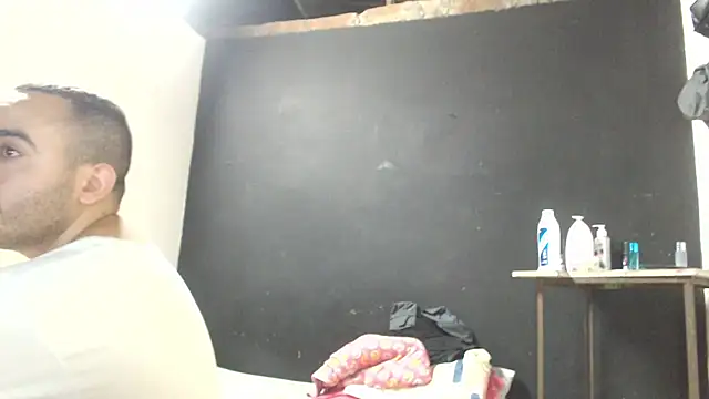 Snapshot of Ana_ThiagoxX chatting on 05.27.26 Ana ThiagoxX online show from 05.27.26