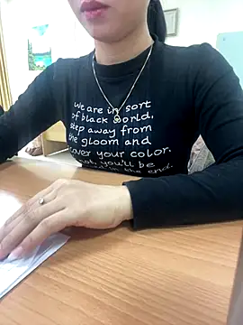 Snapshot of -NhaKy22 chatting on 12.23.25 -NhaKy22 online show from 12.23.25