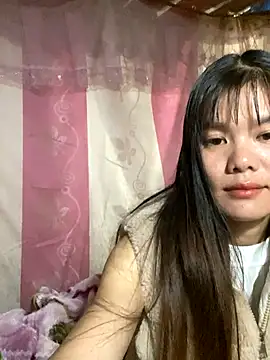 PhanHaa online show from 10.29.25