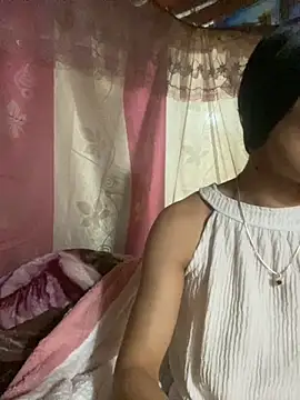 PhanHaa online show from 11.17.25