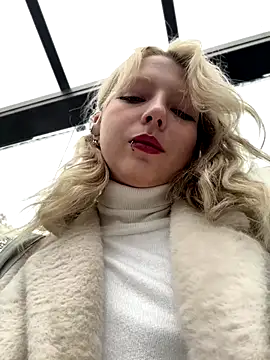 EveLittleSinner online show from 10.24.25