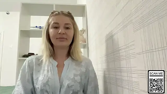 Blondie xoxoxo online show from 11.18.25