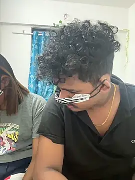 Snapshot of Cutie_Shruti chatting on 11.11.25 Cutie Shruti online show from 11.11.25