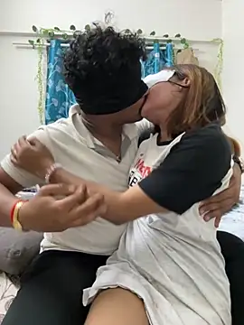 Snapshot of Cutie_Shruti chatting on 11.17.25 Cutie Shruti online show from 11.17.25