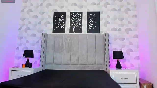 natasha moreno online show from 10.28.25