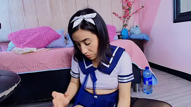 DarlingDuchess  online show from 10.04.25