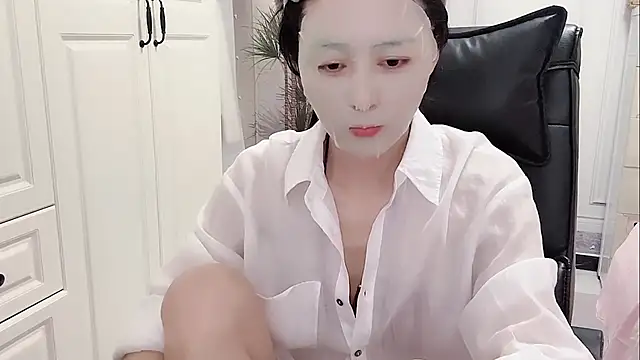 Ianxuan online show from 10.04.25