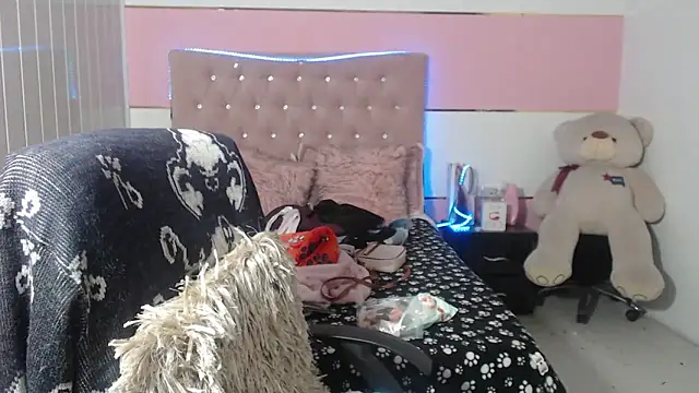 Snapshot of patty_squirt_ chatting on 03.07.25 patty squirt online show from 03.07.25