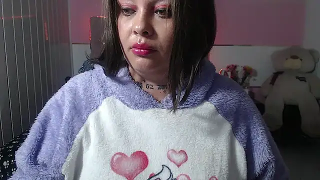 Snapshot of patty_squirt_ chatting on 03.12.25 patty squirt online show from 03.12.25