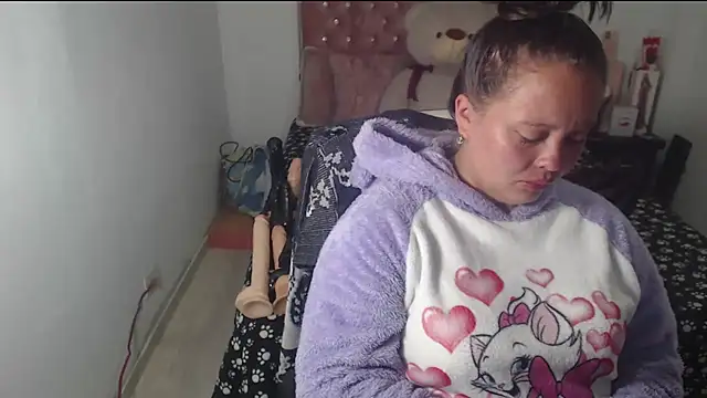 Snapshot of patty_squirt_ chatting on 11.15.25 patty squirt online show from 11.15.25