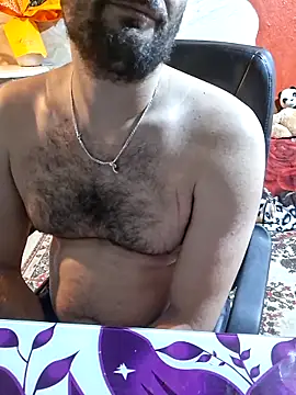 Snapshot of qSensi chatting on 12.18.25 qSensi online show from 12.18.25