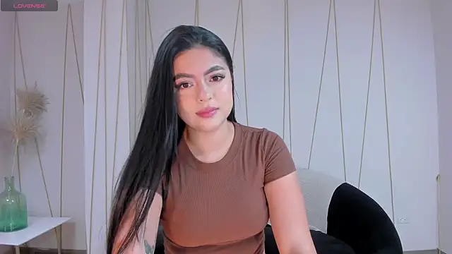 Snapshot of NataliaGaret chatting on 05.16.26 NataliaGaret online show from 05.16.26