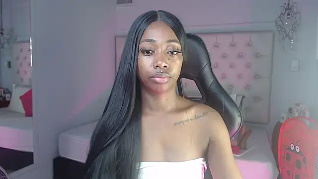 Snapshot of candyy_ebony chatting on 12.05.25 candyy ebony online show from 12.05.25