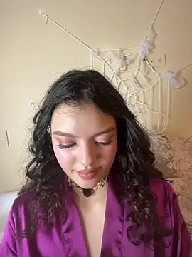 AriaHeavenss online show from 11.02.25