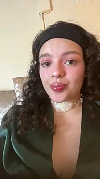 AriaHeavenss online show from 11.19.25