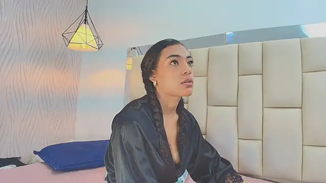 Vero Temptation online show from 11.25.25