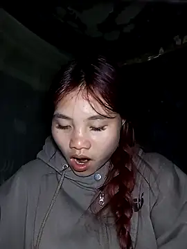 Snapshot of EllyBaby20 chatting on 11.19.25 EllyBaby20 online show from 11.19.25