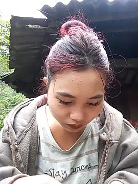 Snapshot of EllyBaby20 chatting on 11.21.25 EllyBaby20 online show from 11.21.25