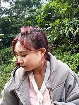 Snapshot of EllyBaby20 chatting on 11.23.25 EllyBaby20 online show from 11.23.25