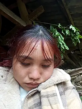 Snapshot of EllyBaby20 chatting on 12.04.25 EllyBaby20 online show from 12.04.25