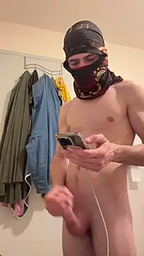 Snapshot of tok_lo24 chatting on 11.20.25 tok lo24 online show from 11.20.25