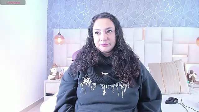  im alaya online show from 09.19.25