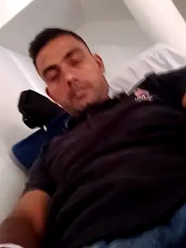 Snapshot of Sexy_men143 chatting on 11.08.25 Sexy men143 online show from 11.08.25