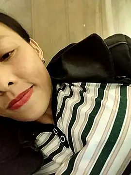 Snapshot of Sinejdk3 chatting on 10.28.25 Sinejdk3 online show from 10.28.25