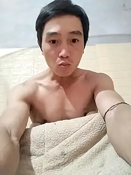 Snapshot of Boytasexy chatting on 10.17.25 Boytasexy online show from 10.17.25