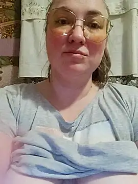 Kiss Eva online show from 02.12.25