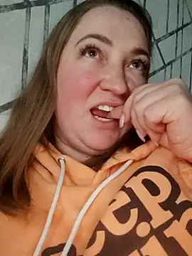 Kiss Eva online show from 02.21.25